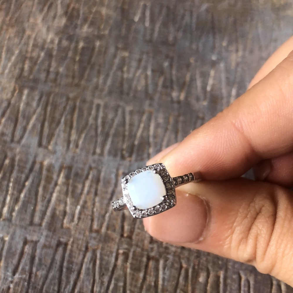 Ring - Picture 2 of 2